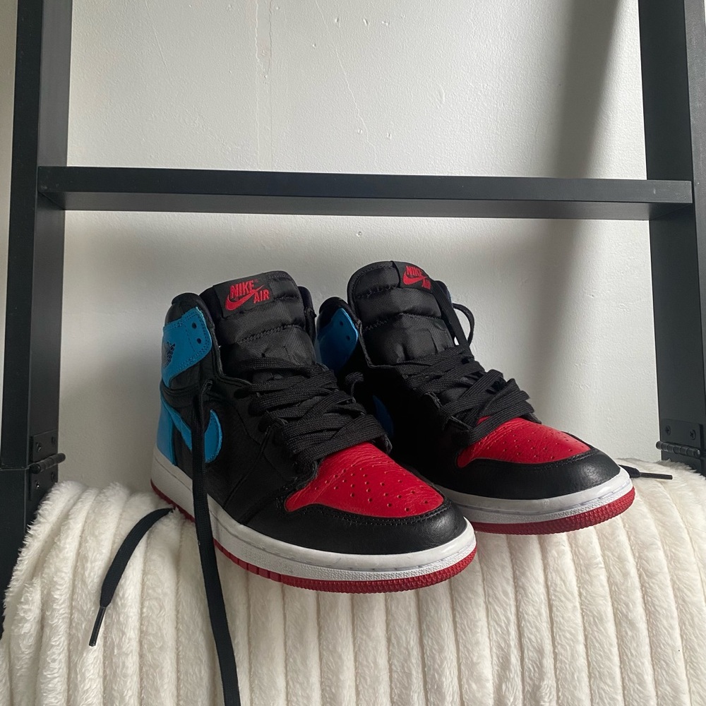 2020
Wmns Air Jordan 1 High OG UNC to Chicago